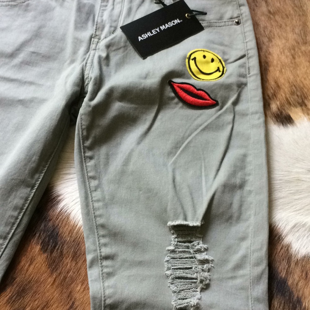 🚀HP🚀 Khaki Green Cotton Jeans with Cute Patches - Picture 5 of 8